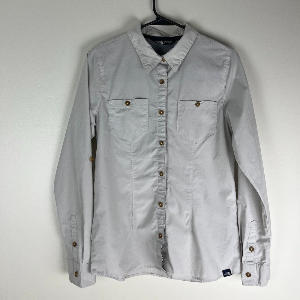 The North Face Button Down Outdoors Women's Long Sleeve Small Shirt